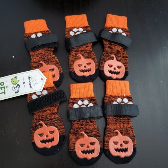 Other - Tiny dog Halloween grip socks